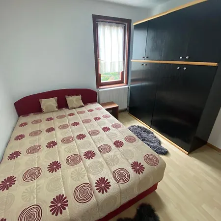 Pine Heaven - Cozy 2 Bedroom - Nature View 15m2 Balcony Zlatibor